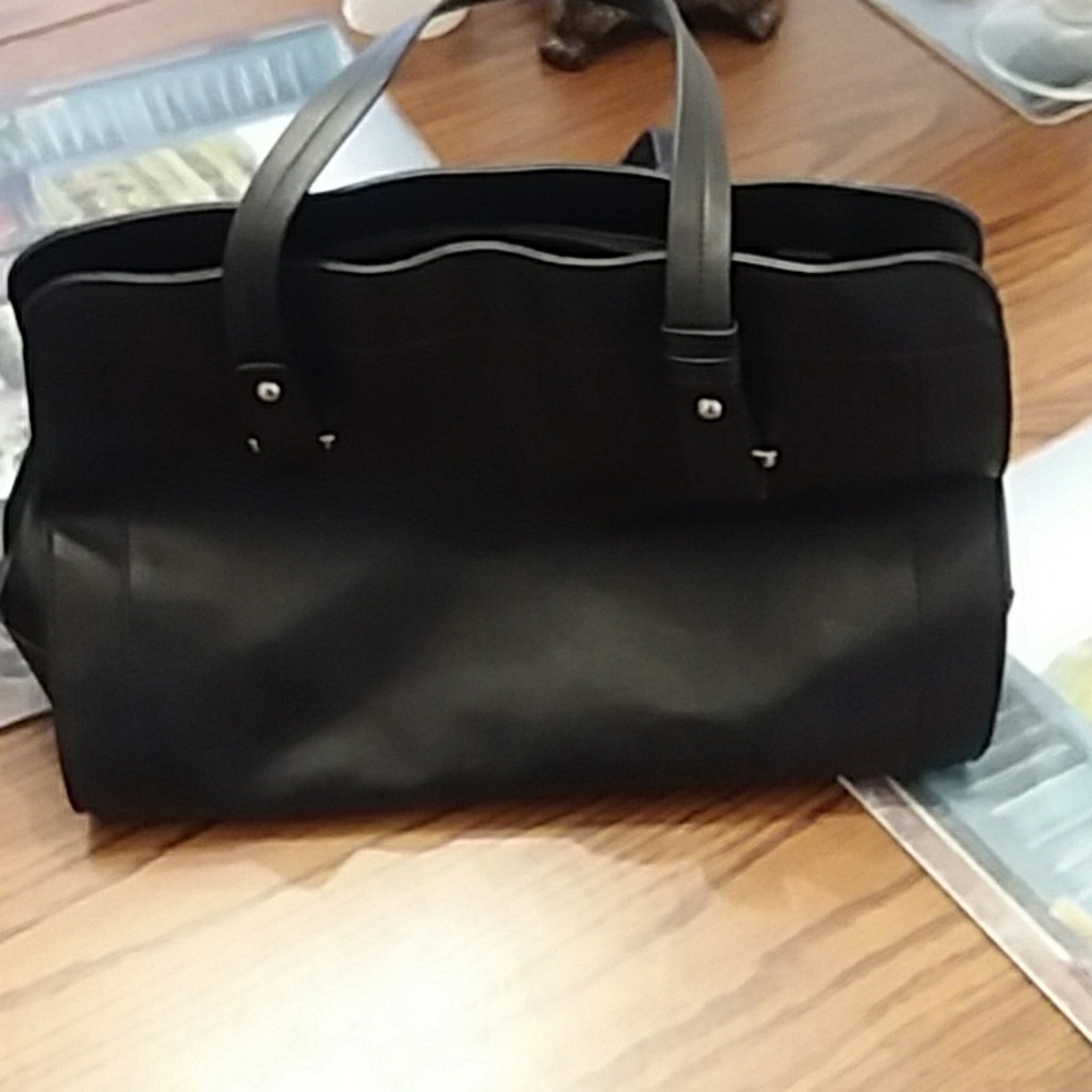 Shoulder Bag! - Picture 2 of 4